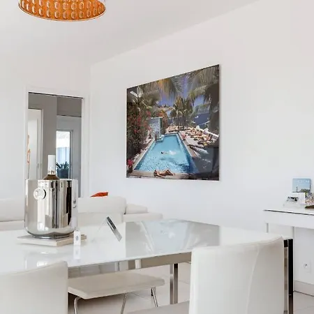 Juan Apartment